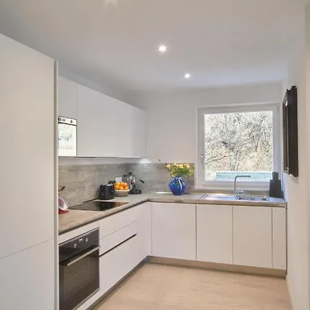 Penthouse & Garden - Luxury Apartment *