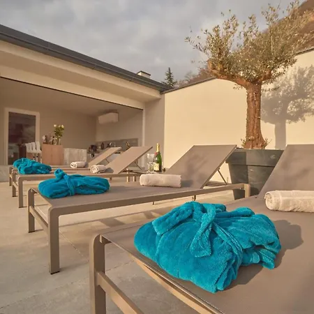 Penthouse & Garden - Luxury * Postal / Burgstall
